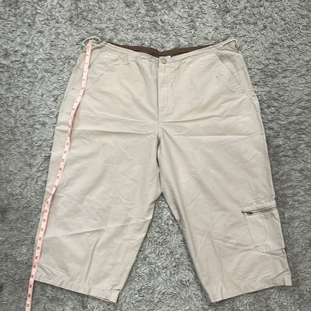 Women's Columbia Hiking/Summer Bermuda Short Size XL